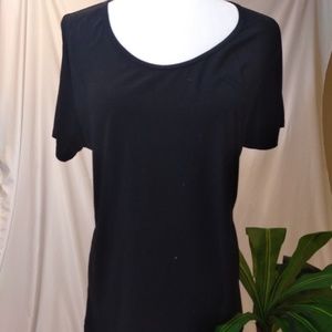 ✨Lularoe size L classic t-shirt.✨